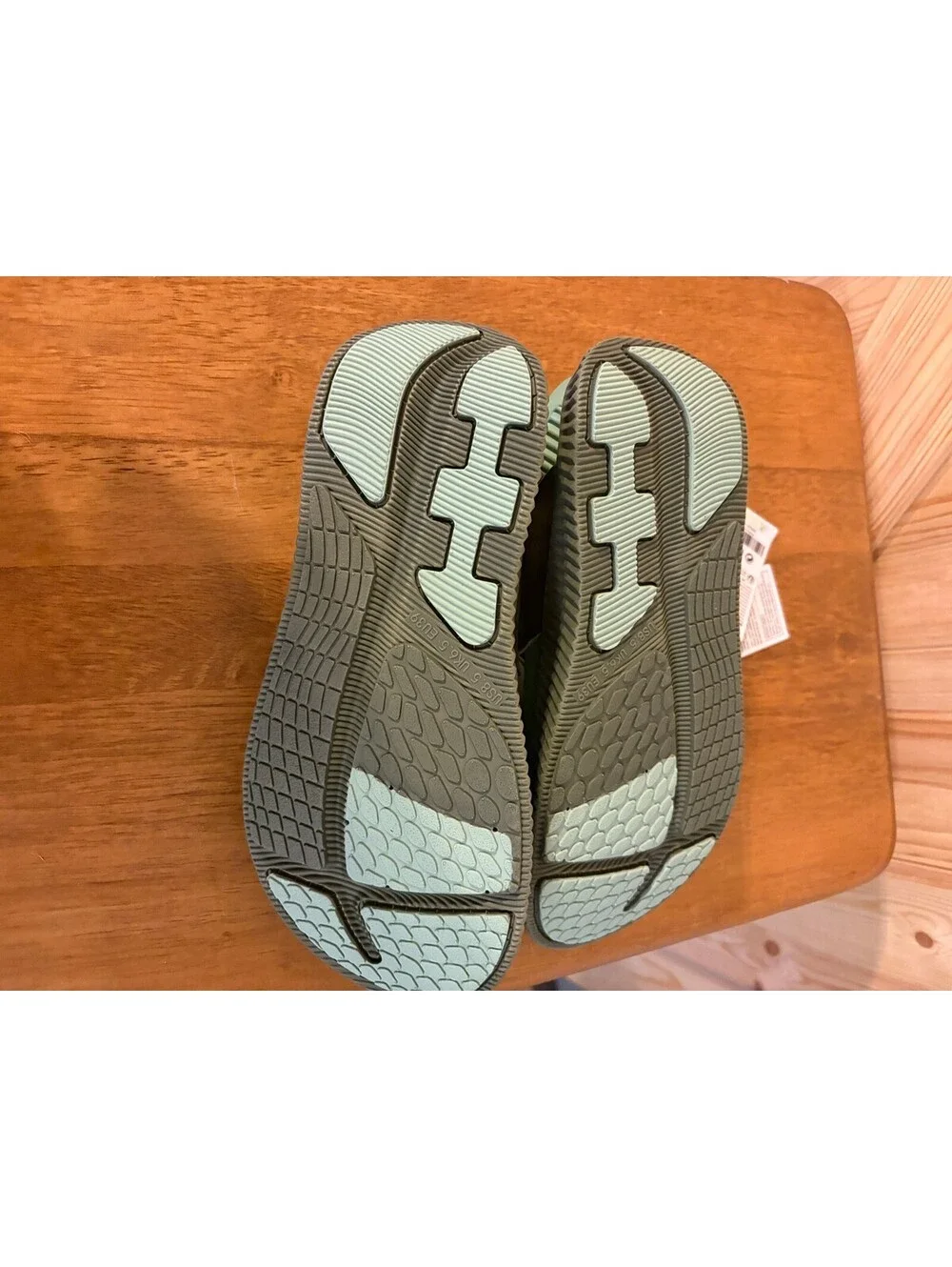 Kuaillu Women's Green Sandal Flip Flops Size US 8.5 EU 39